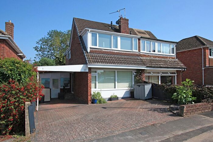 4 Bedroom Semi-detached House For Sale In Henley Drive, Highworth, Swindon, SN6