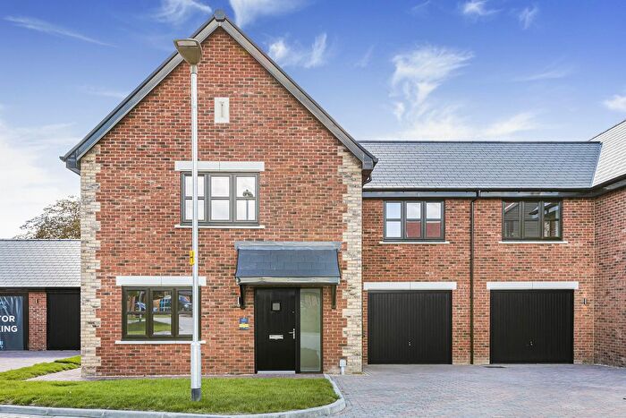 4 Bedroom Semi-Detached House For Sale In Bisby Close, Drayton, OX14