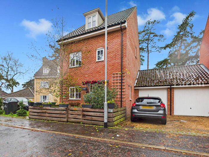4 Bedroom Detached House For Sale In Hastings Close, Thetford, IP24