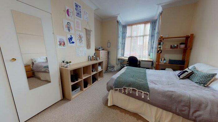 5 Bedroom End Of Terrace House To Rent In Norwood Place, Hyde Park, Leeds, LS6