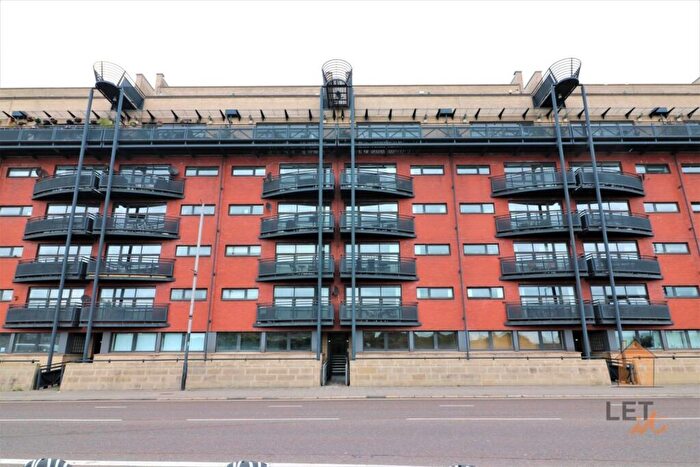 2 Bedroom Flat To Rent In Clyde Street, Glasgow, G1