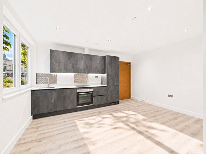 1 Bedroom Flat To Rent In Tricorn House, Westward Road, Stroud, Gloucestershire, GL5