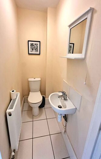 2 Bedroom Flat To Rent In Bryn Ardwyn, Aberystwyth, SY23