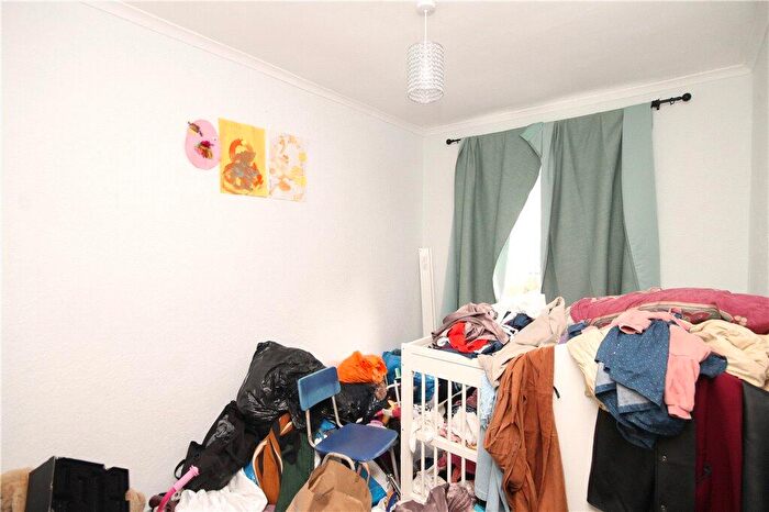 2 Bedroom Detached House For Sale In Laurier Road, Croydon, CR0