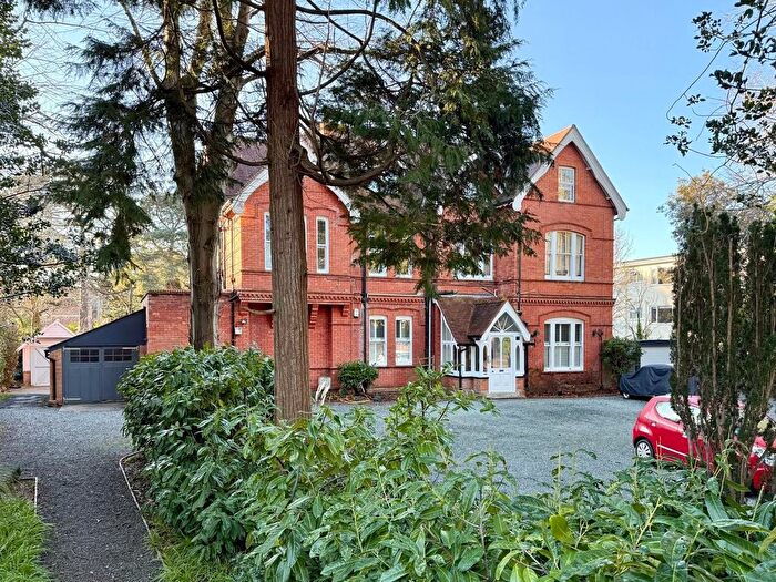 2 Bedroom Flat For Sale In Portarlington Road, Westbourne, BH4