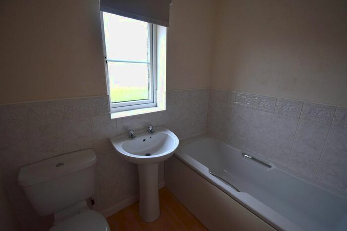 3 Bedroom Terraced House To Rent In Pasture Crescent, Filey, YO14