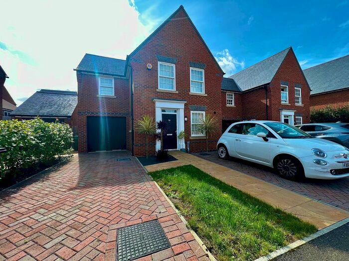 3 Bedroom Detached House To Rent In Pakenham Road, Waterlooville, PO7