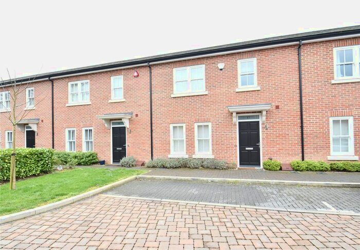 3 Bedroom Property To Rent In Mobbs Close, Stoke Poges, Buckinghamshire, SL2