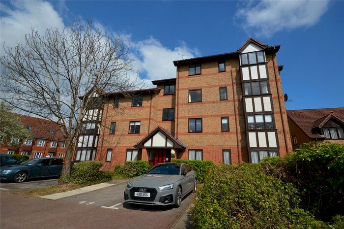 1 Bedroom Flat To Rent In Varsity Drive, Twickenham, TW1
