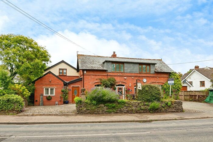6 Bedroom Detached House For Sale In Treator, Padstow, Cornwall, PL28