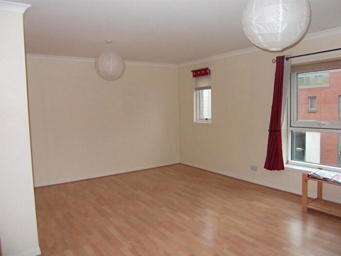 2 Bedroom Flat To Rent In Partick Bridge Street Glasgow, G11