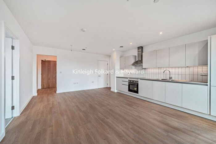 2 Bedroom Flat To Rent In Tide Street, Barking, IG11