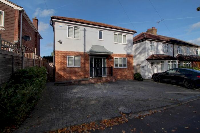 3 Bedroom Detached House To Rent In Barrow Lane, Cheshunt, Waltham Cross, EN7
