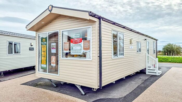 2 Bedroom Park Home For Sale In Tosside, Skipton, BD23