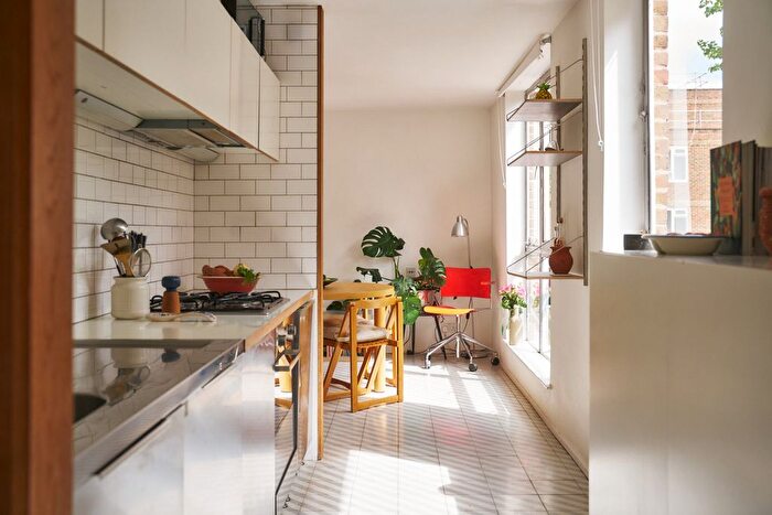 1 Bedroom Flat For Sale In Zander Court, London, E2