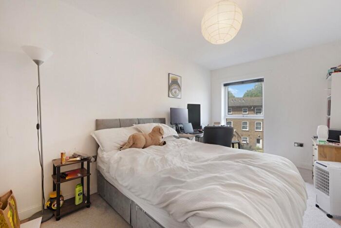 2 Bedroom Flat To Rent In Brumwell Avenue Woolwich, SE18