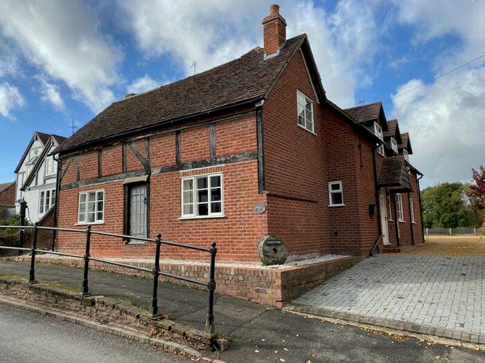 3 Bedroom Cottage To Rent In Elizabeth House, The Village, Chaddesley Corbett, DY10