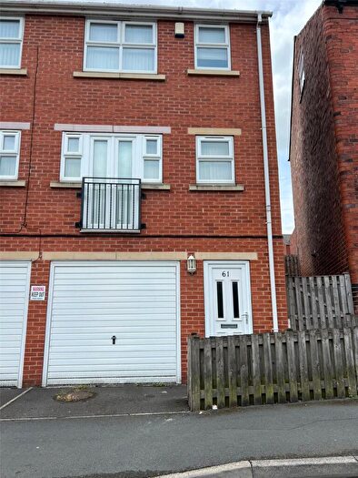 3 Bedroom Terraced House To Rent In Cow Close Road, Farnley, West Yorkshire, LS12