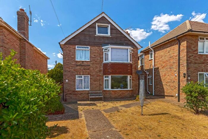 2 Bedroom Flat For Sale In Old Salts Farm Road, Lancing, BN15