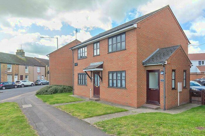 2 Bedroom Apartment To Rent In Chalkwell Road, Sittingbourne, Kent, ME10