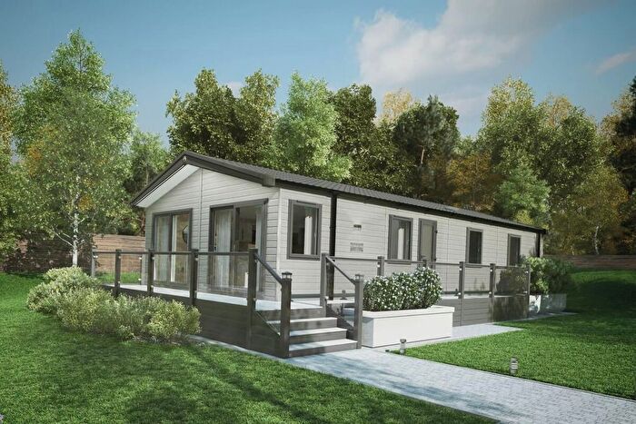 2 Bedroom Mobile/park Home For Sale In Boat Lane, Bleasby, NG14