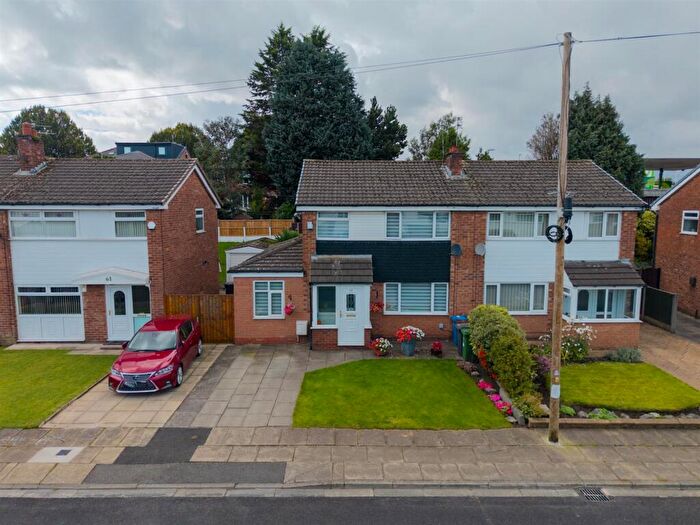 3 Bedroom Semi Detached House For Sale In Leyton Drive, Bury, BL9