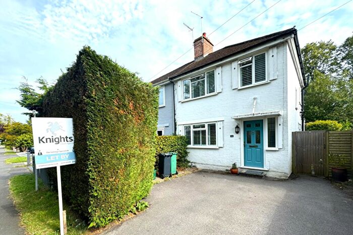 3 Bedroom Semi-Detached House To Rent In Avenue Gardens, Horley, RH6