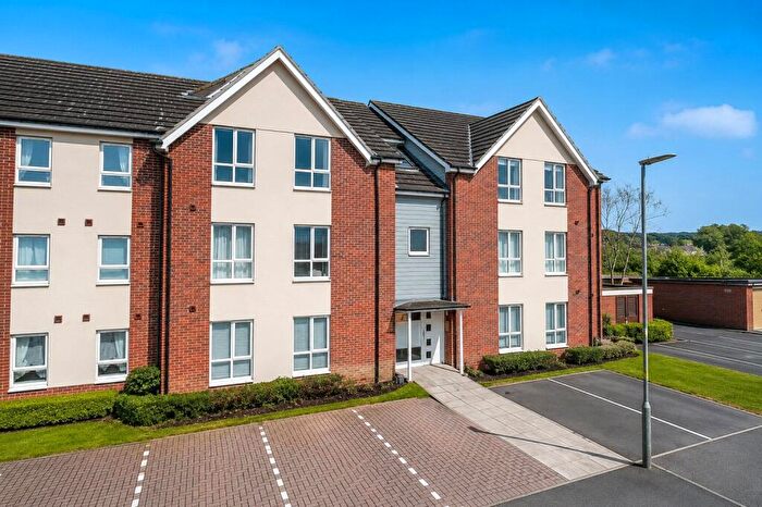 1 Bedroom Apartment To Rent In Harrow Close, Addlestone, Surrey, KT15