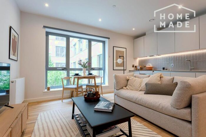 Studio To Rent In Greenford Quay, Greenford, UB6