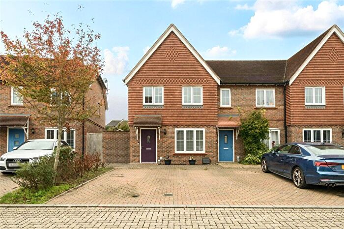 3 Bedroom End Of Terrace House For Sale In Greensand Place, Godalming, Surrey, GU7