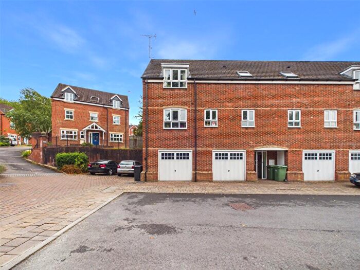 2 Bedroom Apartment For Sale In Little Mill Court, Stroud, Gloucestershire, GL5