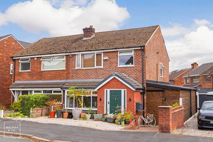 3 Bedroom Semi-Detached House For Sale In Upton Road, Atherton, M46