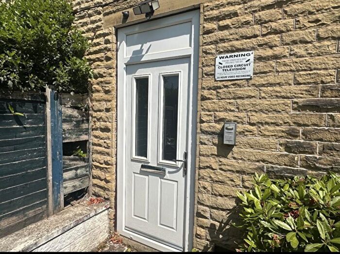 1 Bedroom Apartment To Rent In Miln Road, Huddersfield, HD1