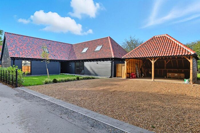 4 Bedroom Detached House For Sale In Brent Hall Road, Finchingfield, CM7