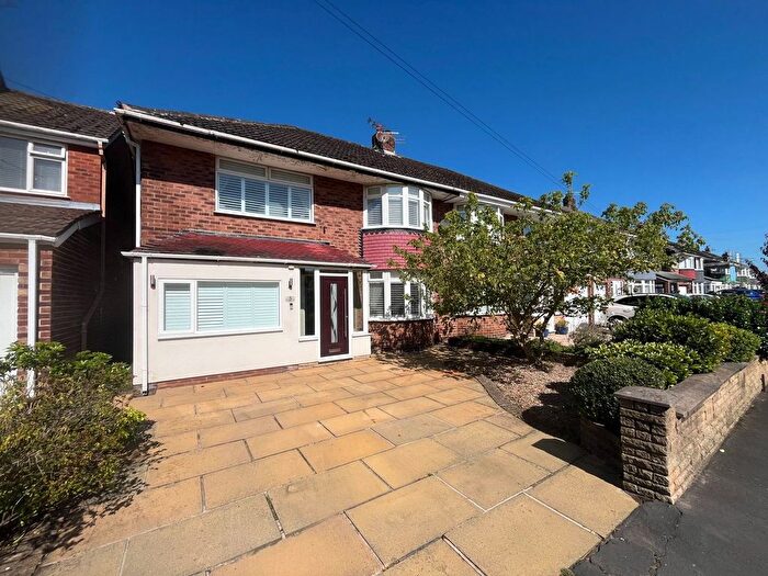 4 Bedroom Semi Detached House For Sale In Langdale Drive, Maghull, L31