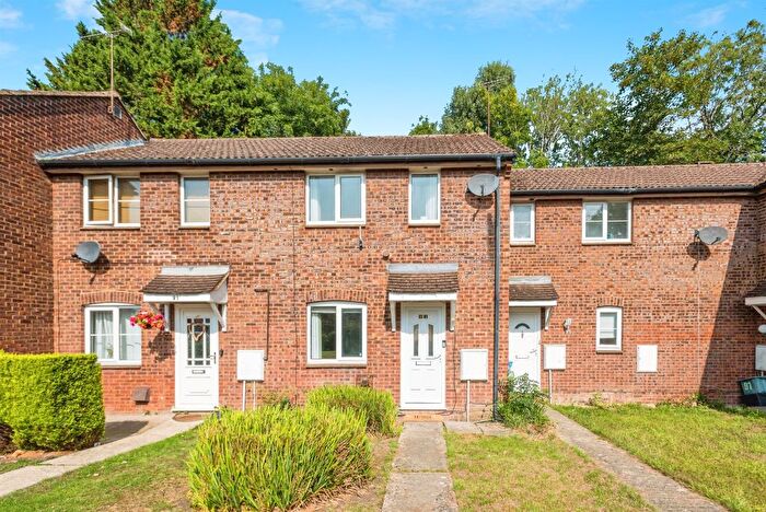 2 Bedroom Terraced House For Sale In Castle Dore, Freshbrook, Swindon, SN5