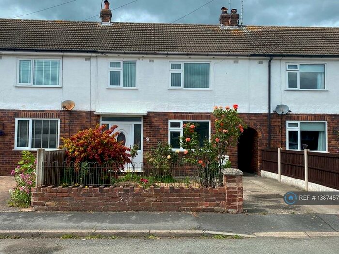 3 Bedroom Terraced House To Rent In Mechanics Lane, Pentre, Deeside, CH5