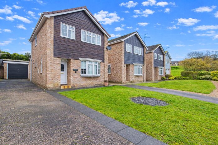 3 Bedroom House For Sale In Deans Gardens, Chepstow, NP16