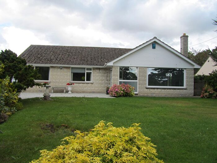 3 Bedroom Bungalow To Rent In Banff, Picts Hill, Langport, Somerset, TA10
