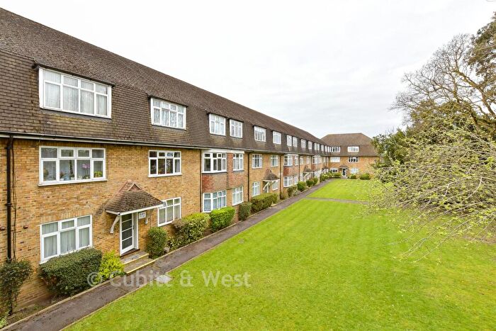2 Bedroom Flat For Sale In Sutton Common Road, Sutton, Surrey, SM1