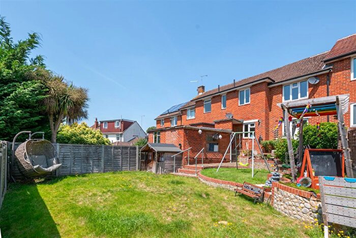3 Bedroom Terraced House For Sale In Blackthorn Road, Reigate, RH2