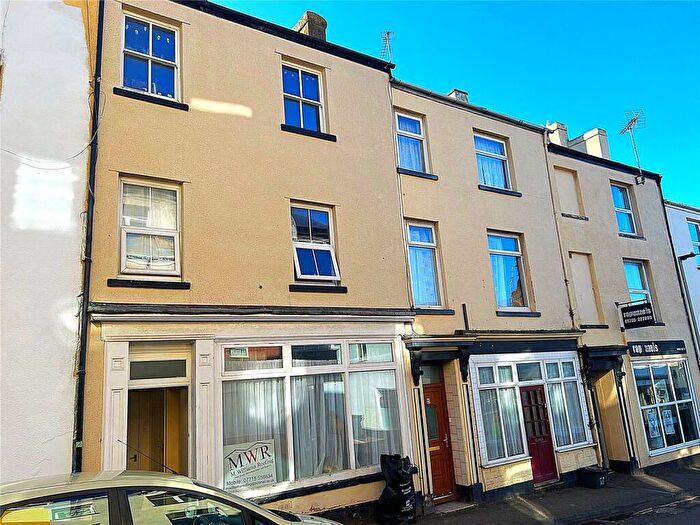 2 Bedroom Flat To Rent In Albion Street, Exmouth, Devon, EX8