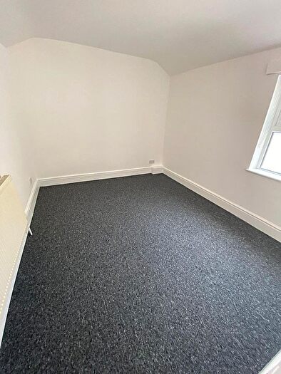 8 Bedroom Terraced House To Rent In Cathays Terrace, Cardiff, CF24