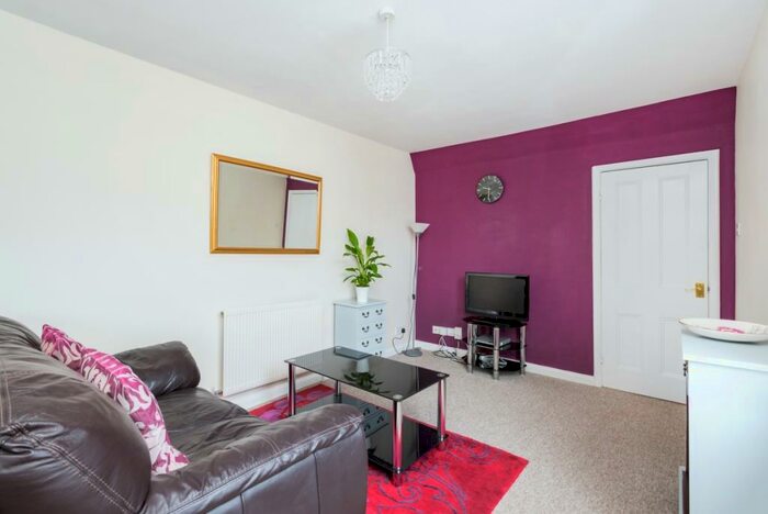 1 Bedroom Flat To Rent In Stoke Road Guildford, GU1