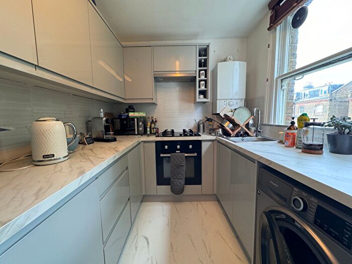 2 Bedroom Flat To Rent In Alexandra Grove, London, N4