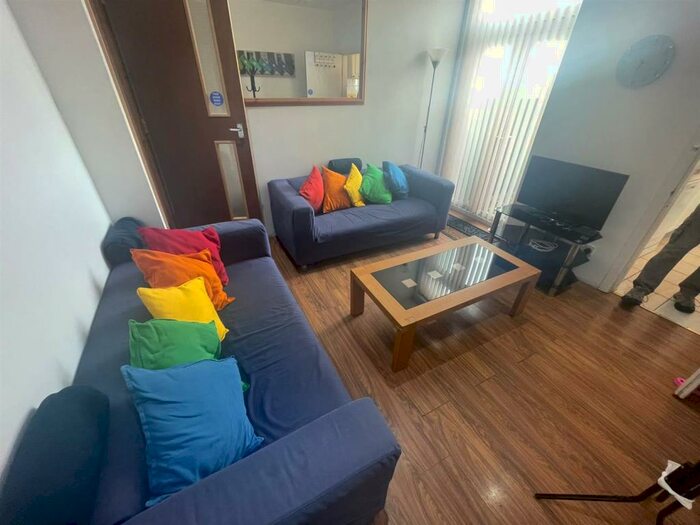 5 Bedroom Terraced House To Rent In Rookery Road, Selly Oak, Birmingham, B29