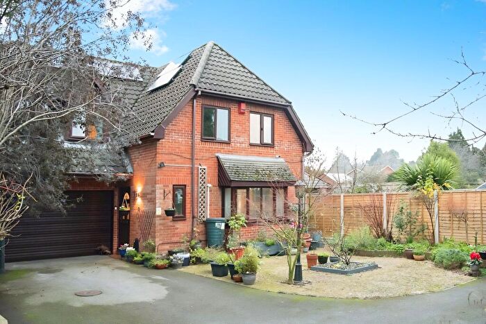 4 Bedroom Detached House For Sale In River Mews, Bishopstoke, SO50
