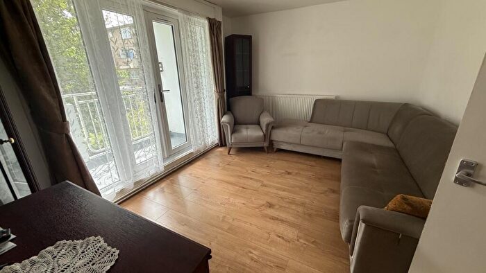2 Bedroom Flat To Rent In Nye Bevan Estate, Hackney, E5