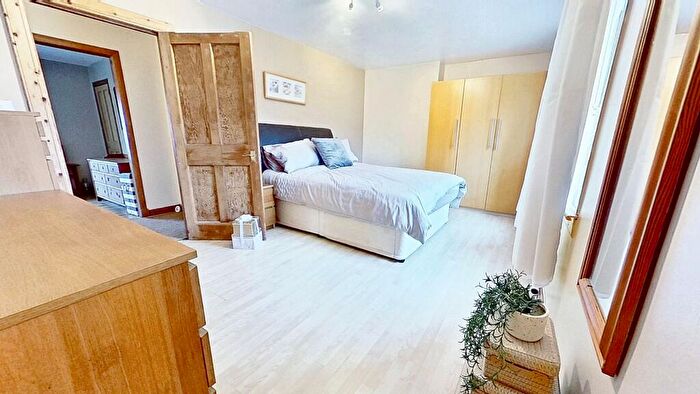 3 Bedroom Terraced House For Sale In Mid Street, Deans, EH54