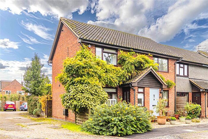 2 Bedroom End Of Terrace House For Sale In Church Hill, Cheddington, Buckinghamshire, LU7